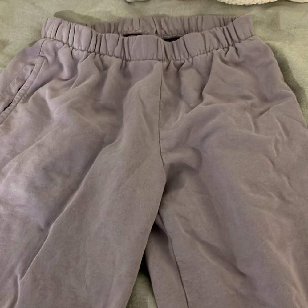 Brandy Melville purple Rosa sweatpants